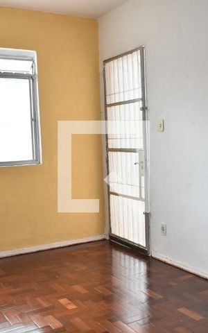 Casa de condomínio para alugar com 120m², 2 quartos e 4 vagasSala