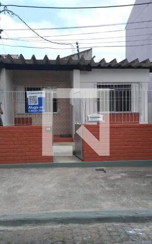 Casa de condomínio para alugar com 120m², 2 quartos e 4 vagas Casa de condomínio para alugar com 120m², 2 quartos e 4 vagasFachada