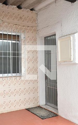 Casa de condomínio para alugar com 120m², 2 quartos e 4 vagasVaranda