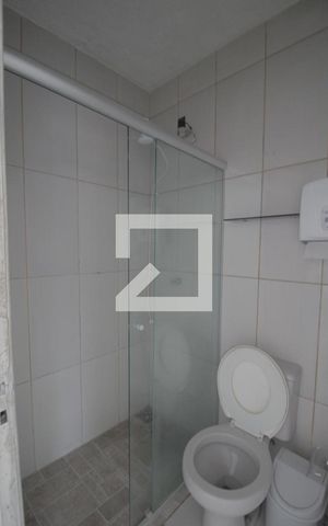 Casa à venda com 378m², 6 quartos e 4 vagasBanheiro 2