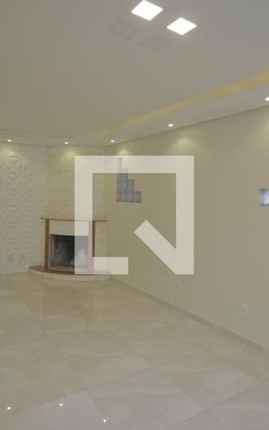 Casa à venda com 378m², 6 quartos e 4 vagasSala 1