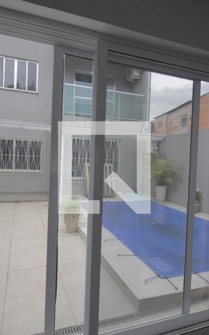 Casa à venda com 378m², 6 quartos e 4 vagasÁrea comum - Piscina