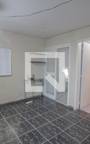 Casa à venda com 378m², 6 quartos e 4 vagasEscritório