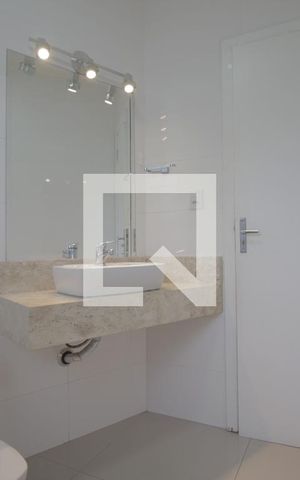 Casa à venda com 378m², 6 quartos e 4 vagasBanheiro 1