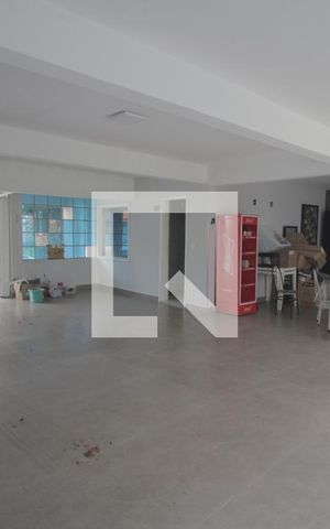 Casa à venda com 378m², 6 quartos e 4 vagasGaragem