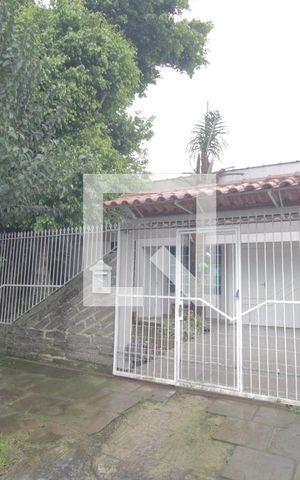Casa à venda com 378m², 6 quartos e 4 vagasFachada