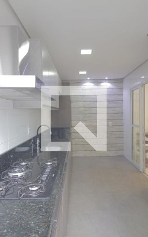 Casa à venda com 378m², 6 quartos e 4 vagasCozinha