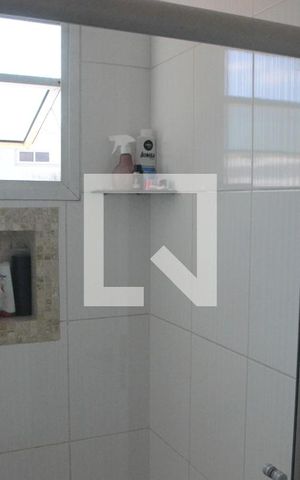 Casa à venda com 200m², 3 quartos e 6 vagasBanheiro da Suíte 2
