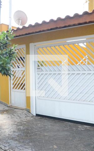 Casa à venda com 200m², 3 quartos e 6 vagasFachada