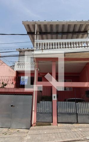 Casa à venda com 450m², 7 quartos e 2 vagas Casa à venda com 450m², 7 quartos e 2 vagasPlaca na Fachada