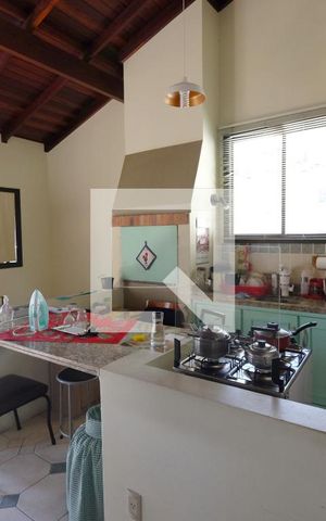 Apartamento à venda com 240m², 3 quartos e 3 vagasCobertura