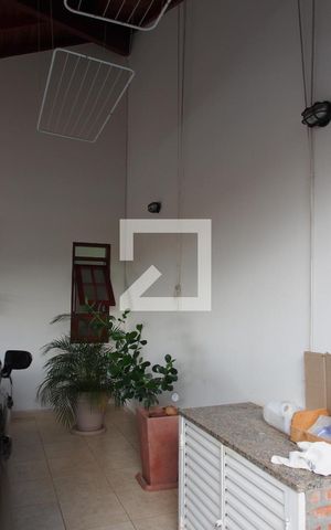 Casa à venda com 178m², 3 quartos e 2 vagasGaragem