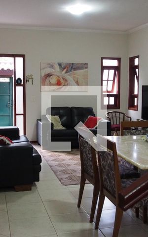 Casa à venda com 178m², 3 quartos e 2 vagasSala