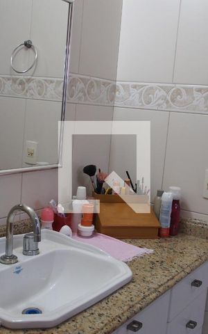 Casa à venda com 178m², 3 quartos e 2 vagasBanheiro da Suíte
