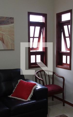 Casa à venda com 178m², 3 quartos e 2 vagasSala