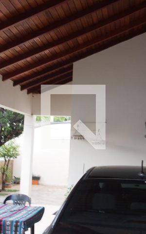 Casa à venda com 178m², 3 quartos e 2 vagasGaragem