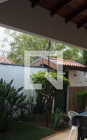 Casa à venda com 178m², 3 quartos e 2 vagasGaragem