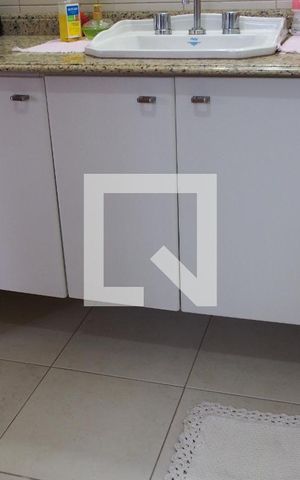 Casa à venda com 178m², 3 quartos e 2 vagasBanheiro da Suíte