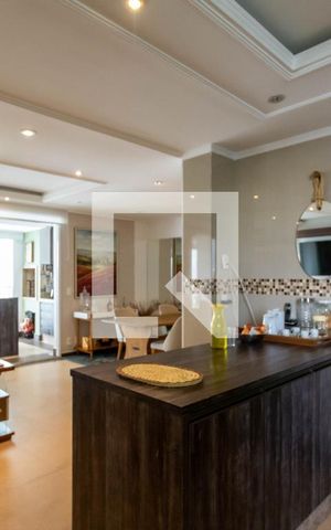 Apartamento à venda com 127m², 3 quartos e 3 vagas Apartamento à venda com 127m², 3 quartos e 3 vagas Cozinha