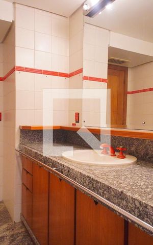 Apartamento para alugar com 315m², 4 quartos e 3 vagasBanheiro 2