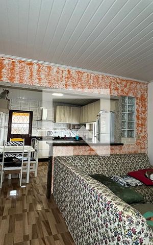 Casa de condomínio à venda com 240m², 3 quartos e 2 vagasSala