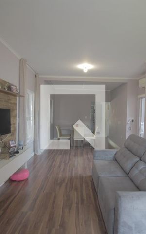 Casa à venda com 179m², 3 quartos e 3 vagasSala