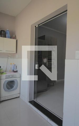 Casa à venda com 179m², 3 quartos e 3 vagasÁrea de Serviço