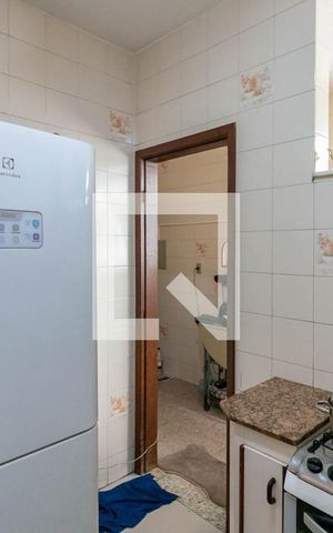 Apartamento à venda com 186m², 4 quartos e 2 vagas Apartamento à venda com 186m², 4 quartos e 2 vagasCozinha e Área de Serviço
