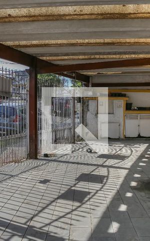 Casa à venda com 220m², 3 quartos e sem vaga Casa à venda com 220m², 3 quartos e sem vagaGaragem
