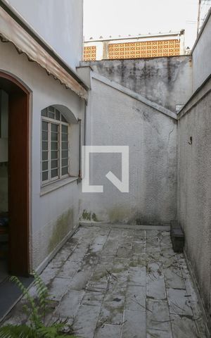 Casa à venda com 220m², 3 quartos e sem vaga Casa à venda com 220m², 3 quartos e sem vagaQuintal