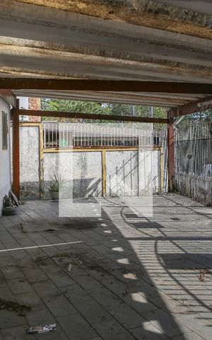Casa à venda com 220m², 3 quartos e sem vaga Casa à venda com 220m², 3 quartos e sem vagaGaragem