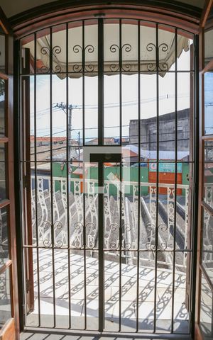 Casa à venda com 220m², 3 quartos e sem vaga Casa à venda com 220m², 3 quartos e sem vagaVista do Quarto 2