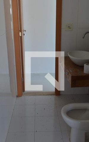 Apartamento para alugar com 236m², 4 quartos e 2 vagasBanheiro da churrasqueira 