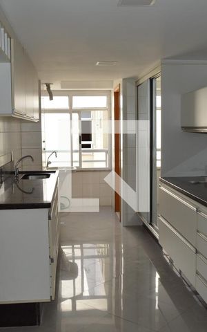 Apartamento para alugar com 236m², 4 quartos e 2 vagasCozinha