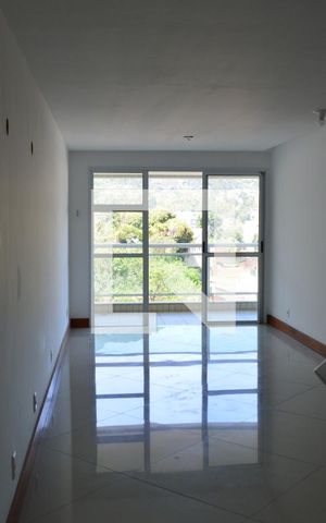 Apartamento para alugar com 236m², 4 quartos e 2 vagasSala