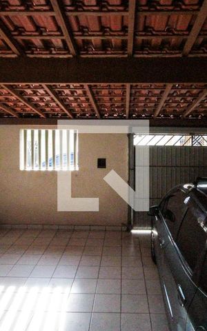 Casa à venda com 400m², 2 quartos e sem vaga Casa à venda com 400m², 2 quartos e sem vagaGaragem