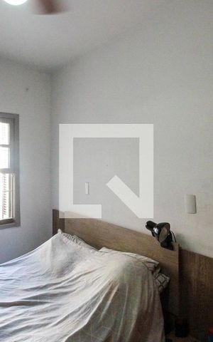 Casa à venda com 400m², 2 quartos e sem vaga Casa à venda com 400m², 2 quartos e sem vagaQuarto