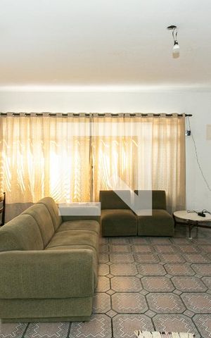 Casa para alugar com 180m², 3 quartos e 3 vagasSala