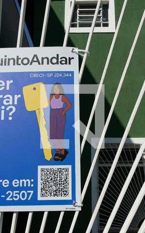 Casa para alugar com 180m², 3 quartos e 3 vagasFachada - Placa