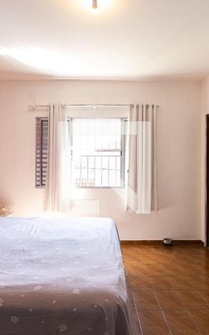 Casa para alugar com 180m², 3 quartos e 3 vagasSuíte