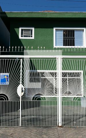 Casa para alugar com 180m², 3 quartos e 3 vagasFachada