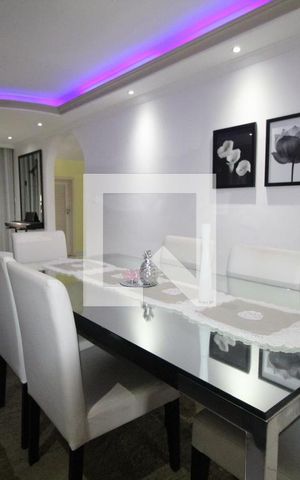 Casa de condomínio à venda com 340m², 3 quartos e 2 vagasSala