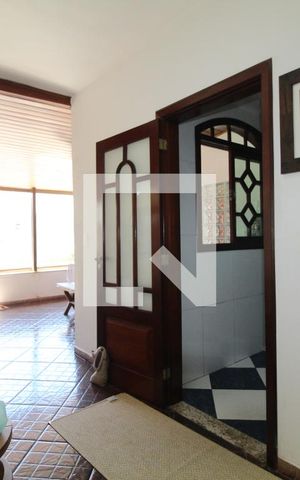 Casa de condomínio à venda com 340m², 3 quartos e 2 vagasCopa