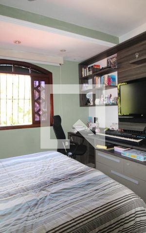 Casa de condomínio à venda com 340m², 3 quartos e 2 vagasQuarto 2