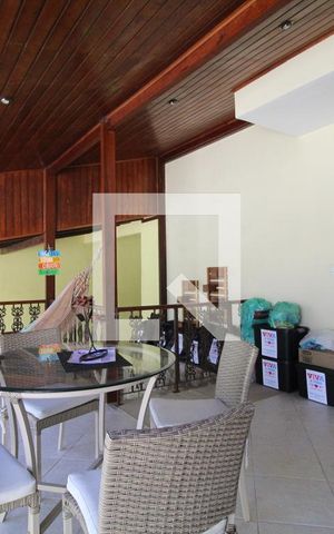 Casa de condomínio à venda com 340m², 3 quartos e 2 vagasVaranda 