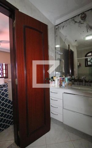 Casa de condomínio à venda com 340m², 3 quartos e 2 vagasBanheiro 