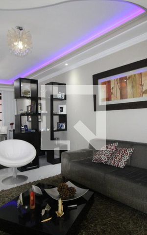 Casa de condomínio à venda com 340m², 3 quartos e 2 vagasSala