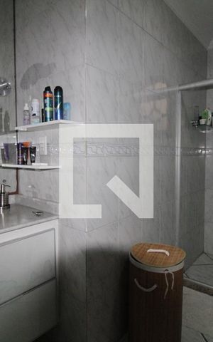 Casa de condomínio à venda com 340m², 3 quartos e 2 vagasBanheiro 