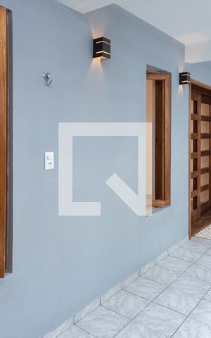 Casa à venda com 205m², 3 quartos e 2 vagas Casa à venda com 205m², 3 quartos e 2 vagasQuintal