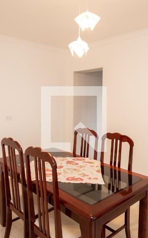Casa à venda com 205m², 3 quartos e 2 vagas Casa à venda com 205m², 3 quartos e 2 vagasSala de Jantar